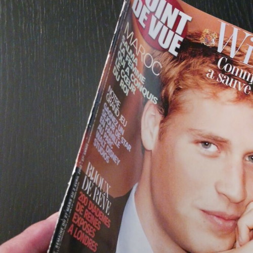 Royal Magazine Point de Vue August 2002
