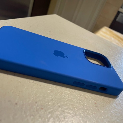 iPhone 12/12pro silicone case like new