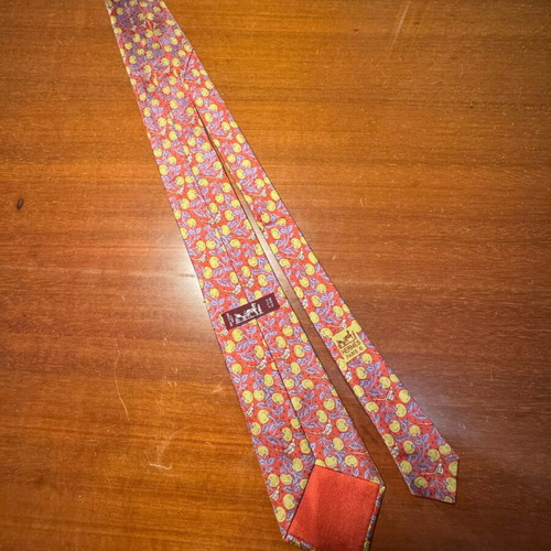 Hermès silk tie like new with colorful patterns