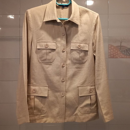 Beige Reitmans suit used in very good condition