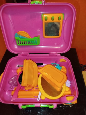 Beauty Kit Suitcase like new with accessories and wheels