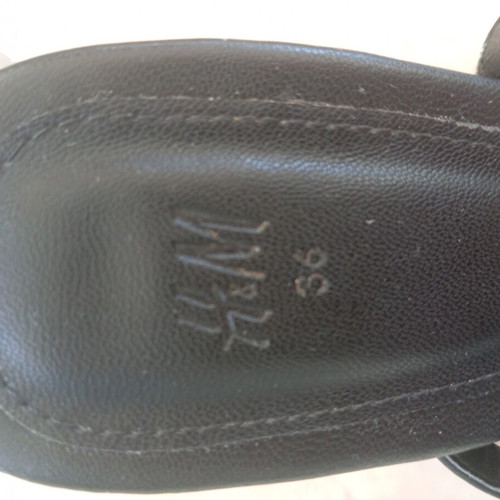H&M black sandals size 36 like new
