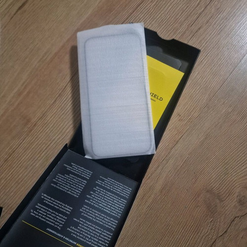 Iphon 13 pro max tempered glass protector new