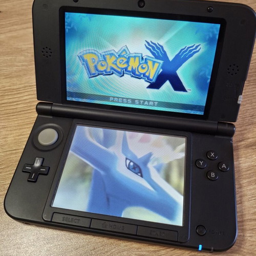 Nintendo 3DS XL Black and Red like new