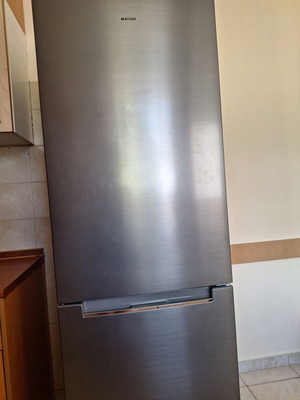 MATSUI MNF60X23G Refrigerator like new