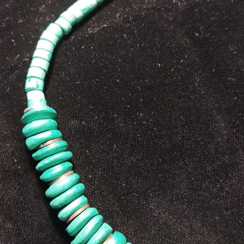 Necklace used, elegant timeless green