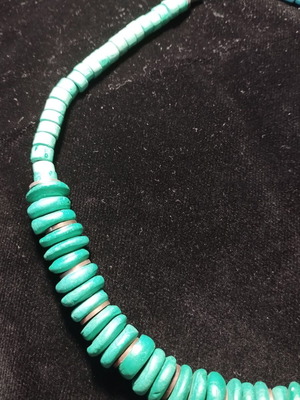 Necklace used, elegant timeless green