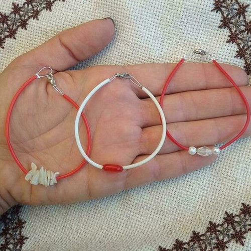 Set of 3 Martis bracelets new with rubber cords