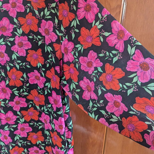 Mango mini dress size large like new, multicolored