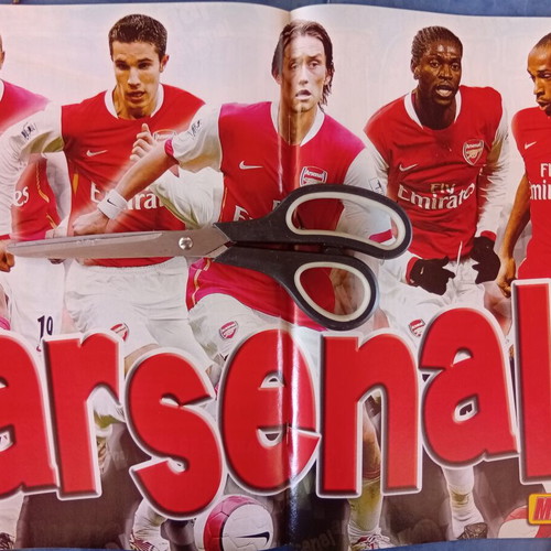 Match Football Magazine issue 16-22/1/2006 like new with Arsenal posters