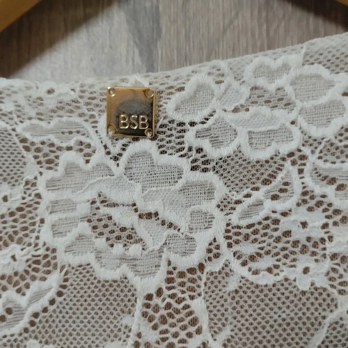 BSB Sleeveless Lace Top L, like new, white and black