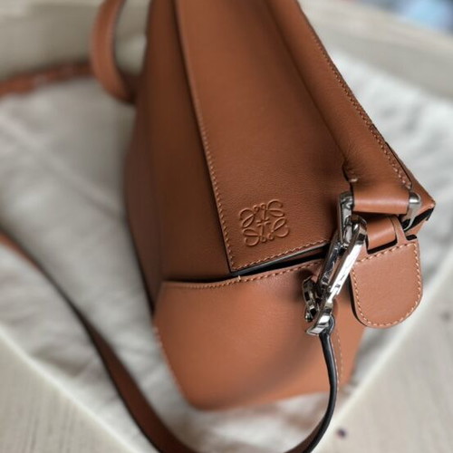 Loewe shoulder bag new brown leather
