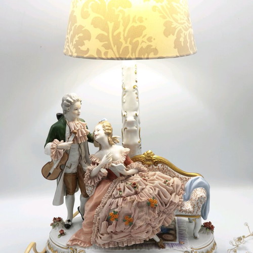 Unterweissbach large collector's composition table lamp used