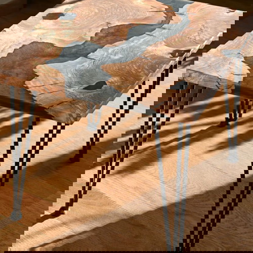 Χειροποίητο τραπεζάκι σαλονιού από ξύλο ελιάς και ρητίνη καινούργιο