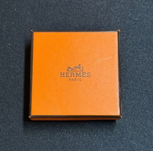 Hermes Σκουλαρίκια Σαν Καινούρια, Μπεζ, Με Κουτί