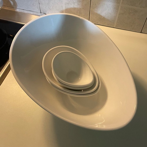 Aza selection asymmetrical bowls like new