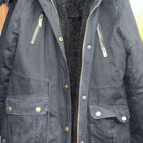 Black parka coat like new, size L