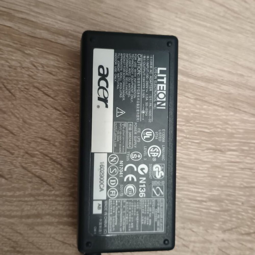 Acer laptop power adapter like new, genuine
