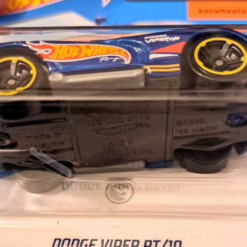 Hotwheels Dodge Viper RT/10 new Treasure Hunt