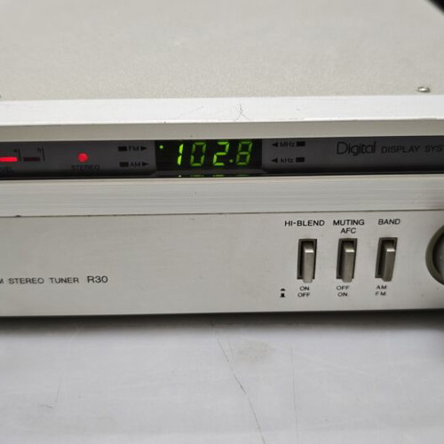 Aiwa R30 radio used, fully functional