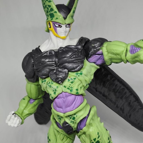 Dragon Ball Z Perfect Cell figure 22cm like new