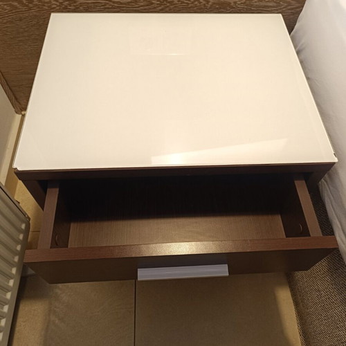 Night stands like new