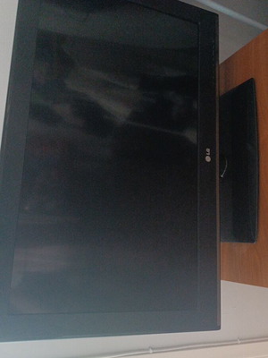 LG 32" TV like new