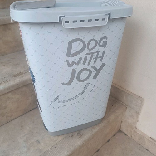 Rotho Plastic Feeder for Dog & Cat 25lt Beige like new