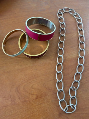 Διάφορα faux κοσμήματα μεταχειρισμένα, πακέτο με βραχιόλια Uterque και δαχτυλίδια