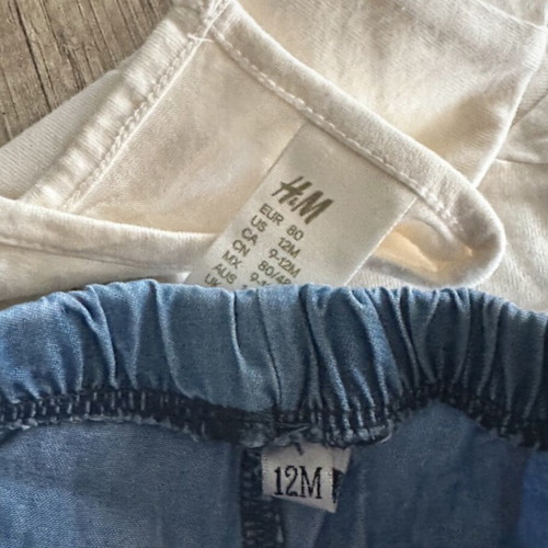 Baby clothing set like new, 12 pieces for 9-12 months