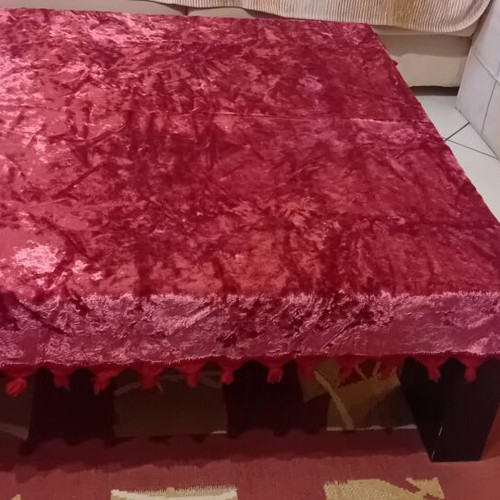 Vintage velvet tablecloth 140x140 red like new