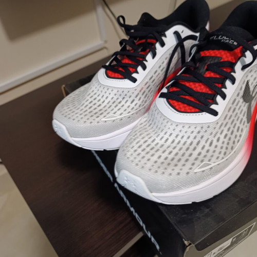 Under Armour Velocity Pace running shoes, size 45, white