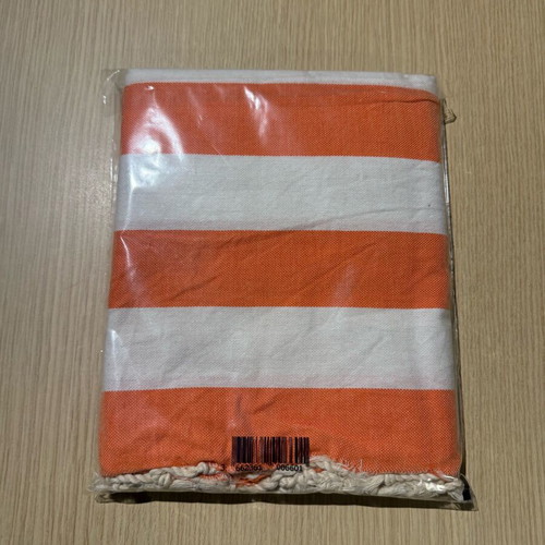 Beach towel with stripes new, very absorbent