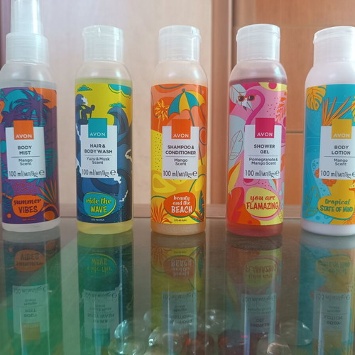 Travel set with body mist, shampoo, conditioner, body lotion, and cleanser