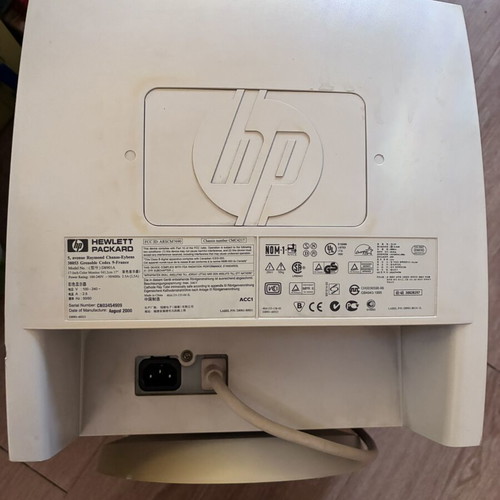 Hewlett Packard 17" CRT monitor used, analog VGA, HP-71