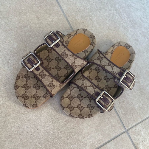 Gucci sandals new, size 38, brown
