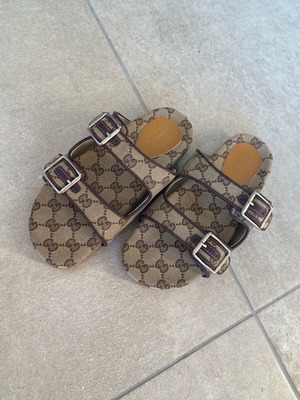 Gucci σανδάλια μέγεθος 38 καινούργια, καφέ