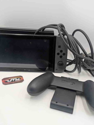 Nintendo Switch Console употребяван с леки следи от употреба и drift