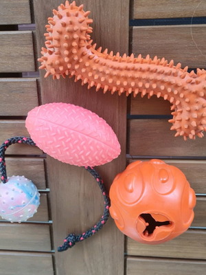 Dog toys like new, pack of 4 pieces