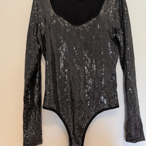 Ichi metallic effect bodysuit new, size medium