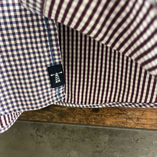 Hamptons men's shirt with check pattern, size Large, like new