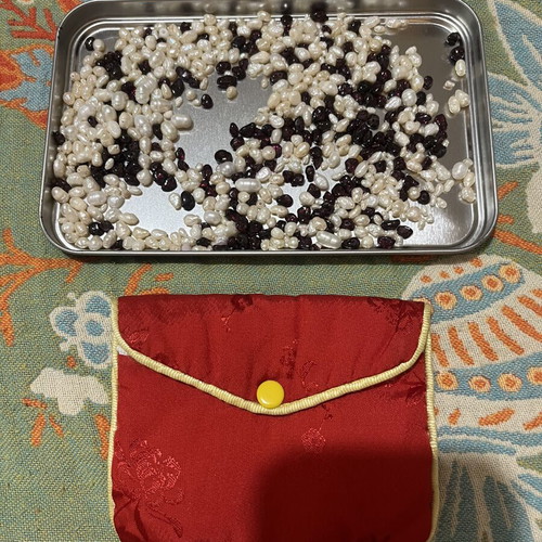 Pack of authentic cultured freshwater pearls, baroque and nugget