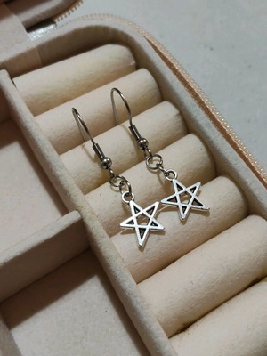 Handmade star earrings new, discreet and elegant