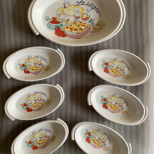 Deruta platter and used dish set with chef design