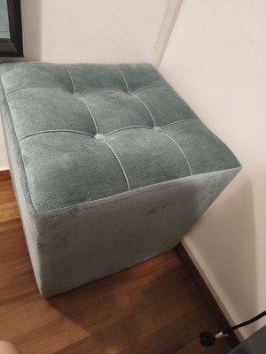 Square stool pouf in mint velvet like new, 47x47x47 cm