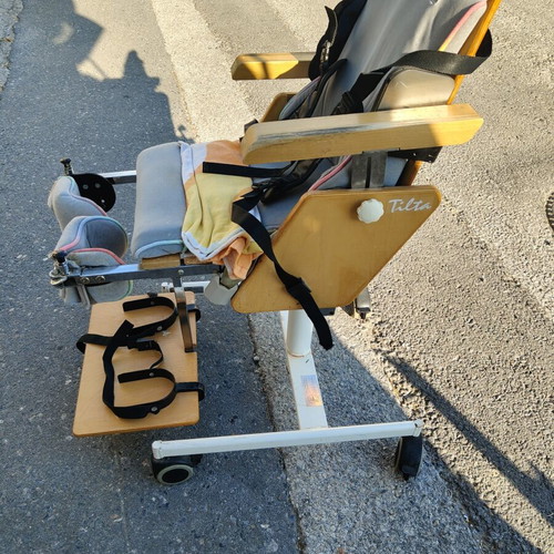 Handitech children's seat used, suitable for special needs
