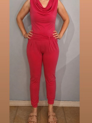 Jumpsuit fuchsia like new, size M