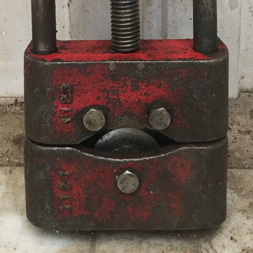 Pipe cutter used, functional