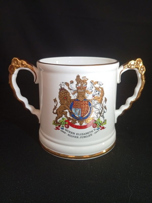 Royal Stafford Queen Elizabeth II Silver Jubilee Loving Cup