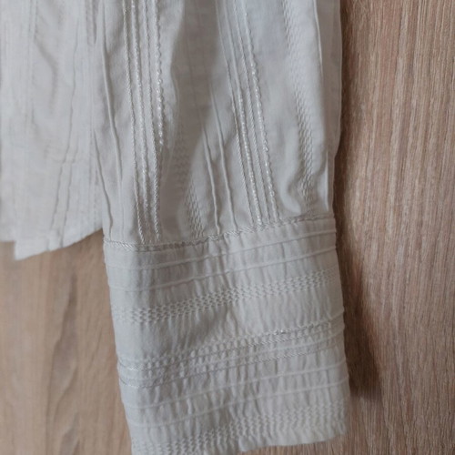 Women's white shirt size M like new